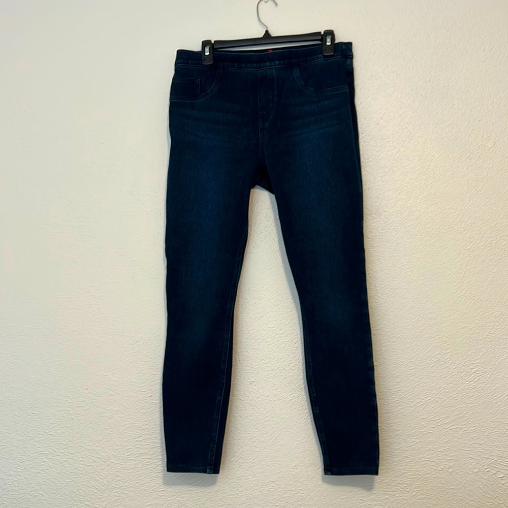 Women’s pull-on jeans, size L